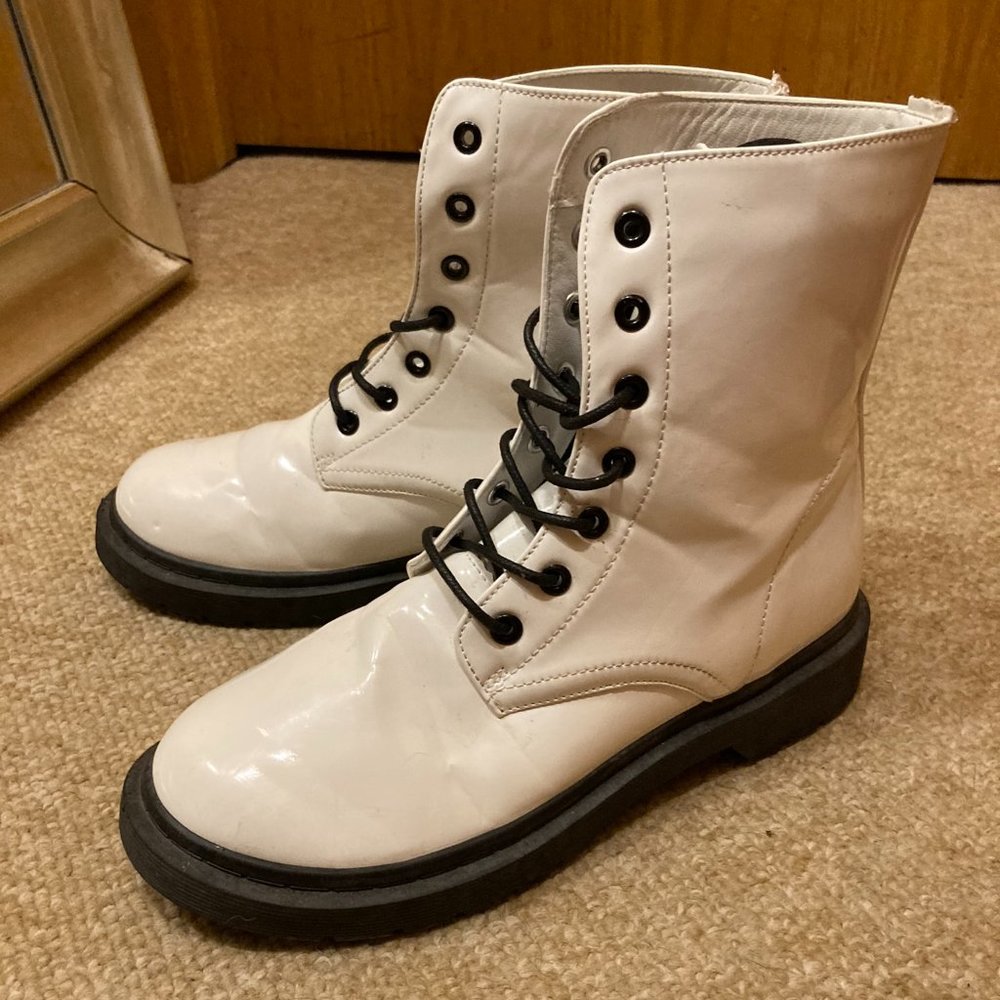 Wild Dive White Combat Boots